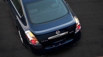 2011_nissan_altima_33-web