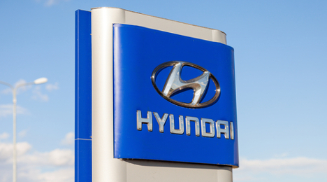 Hyundai dealership sign