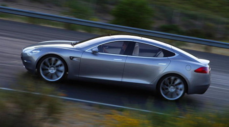 tesla-model-s-sedan_100227085_l