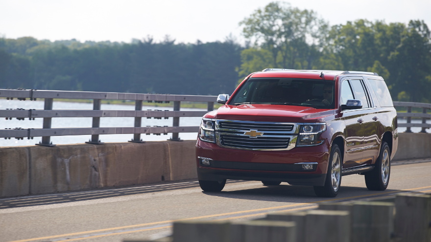 2015-Chevrolet-Suburban-LTZ-015