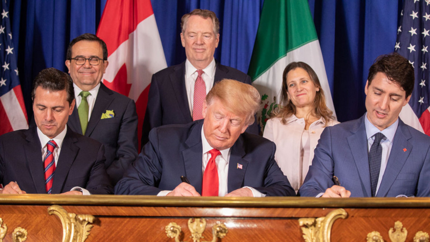 trump signs trade agreement