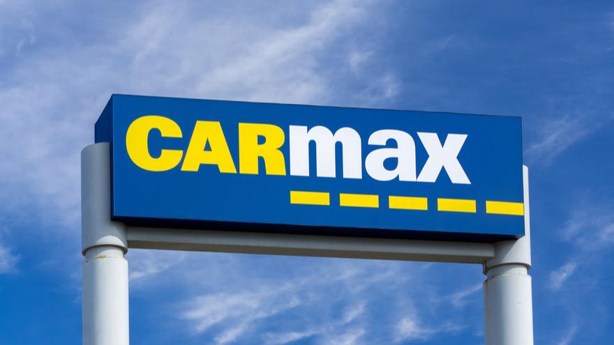 CarMax shutterstock_295848953