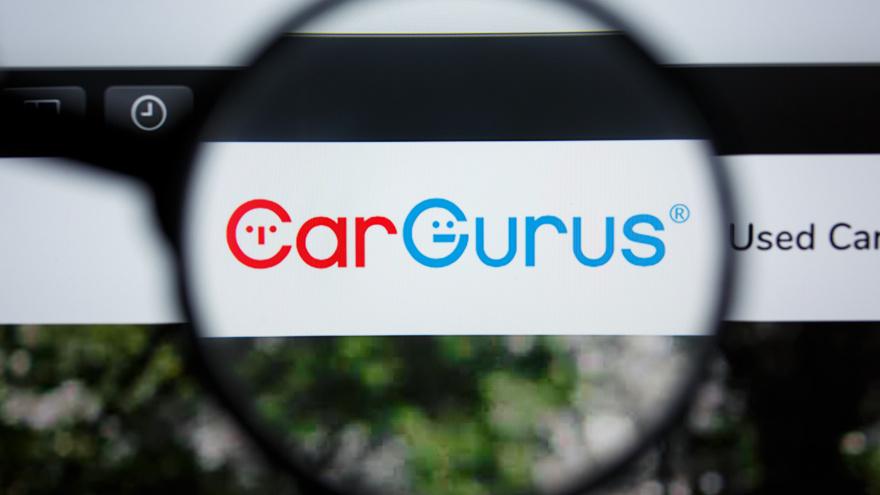 CarGurus shutterstock_1460613347