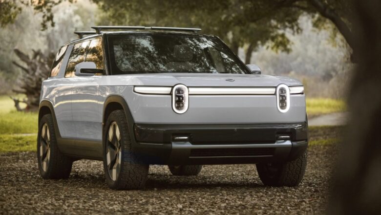 Electric vehicle manufacturer Rivian Automotive has received an $827 million incentive package from the Illinois Department of Commerce and